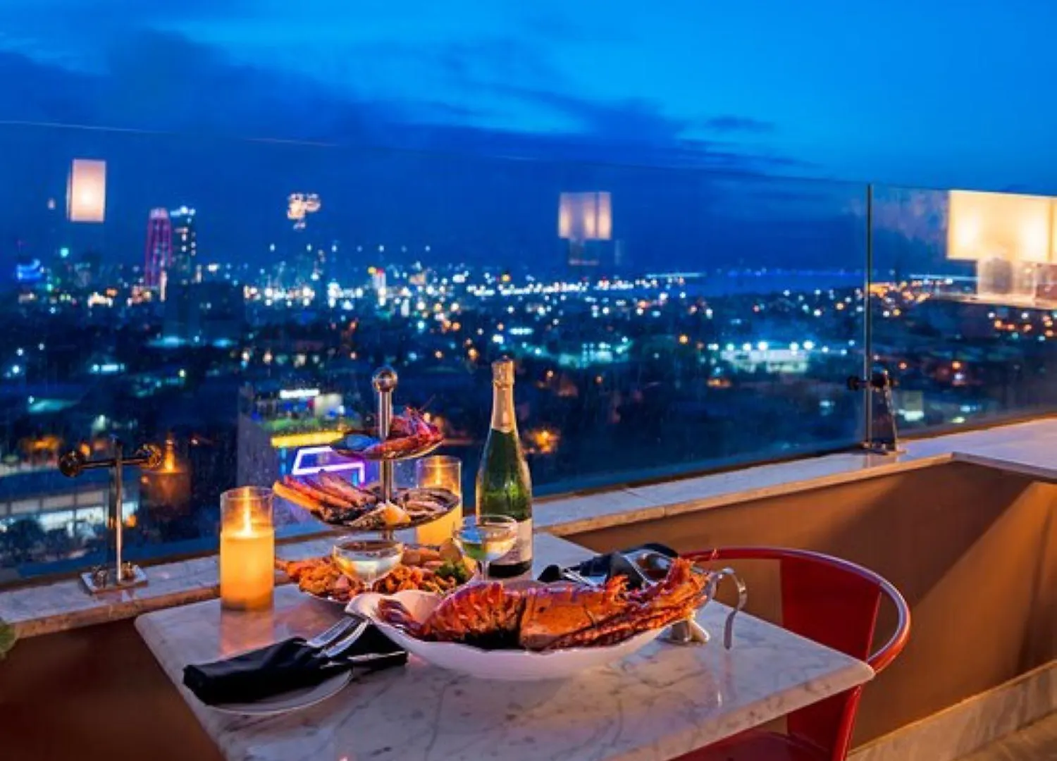 Ibiza Riverfront Da Nang Hotel 4*,