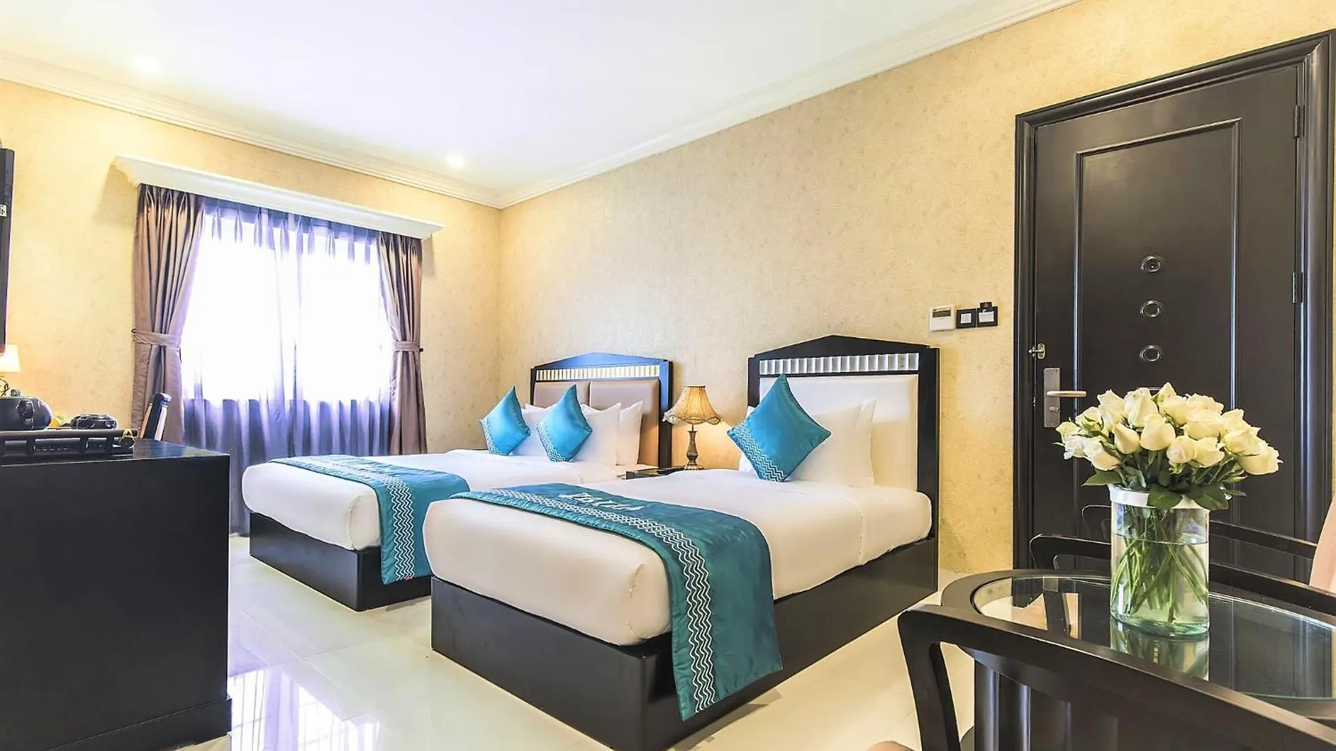 ****  Ibiza Riverfront Da Nang Hotel Вьетнам