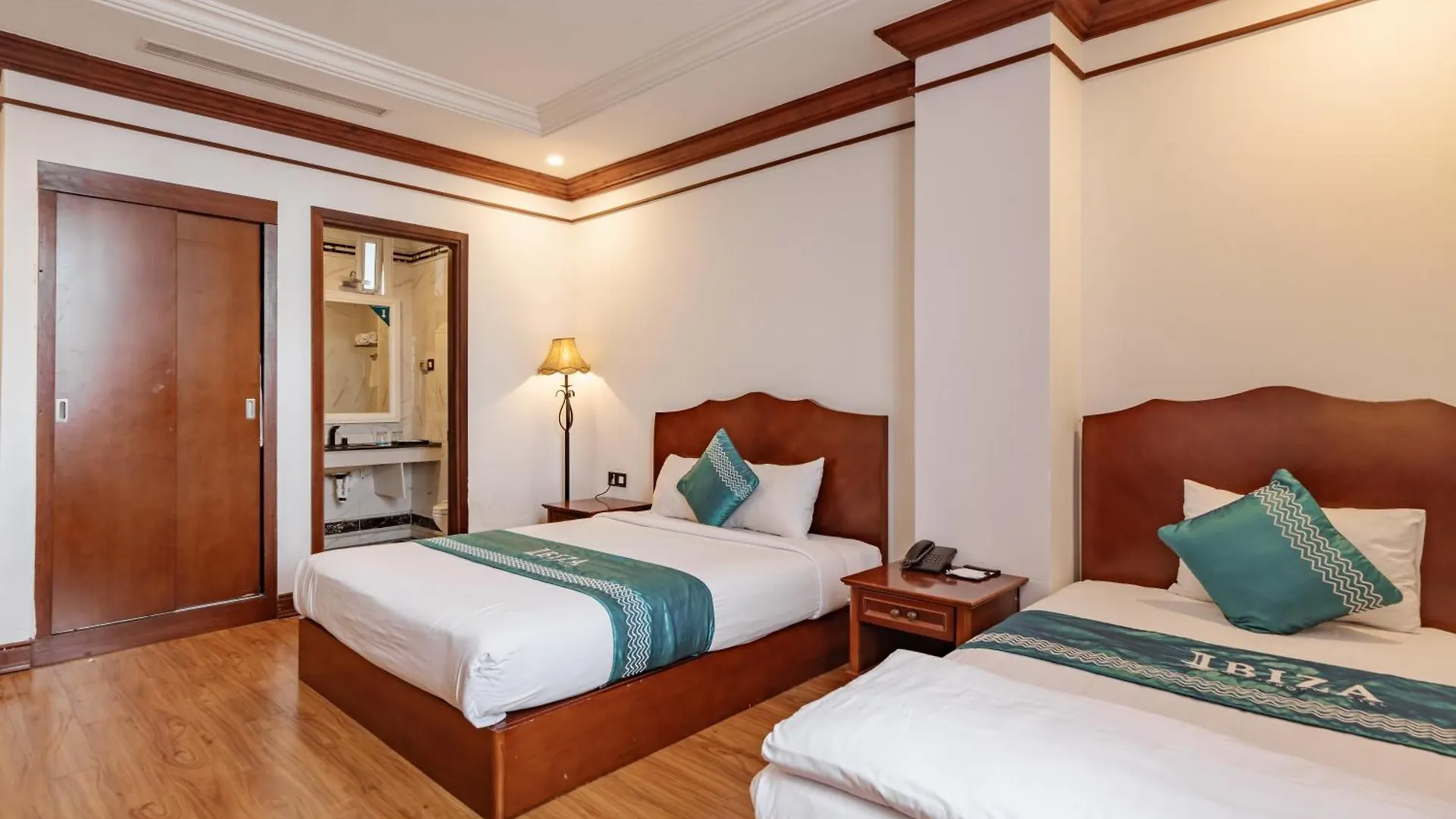 ****  Ibiza Riverfront Da Nang Hotel Вьетнам