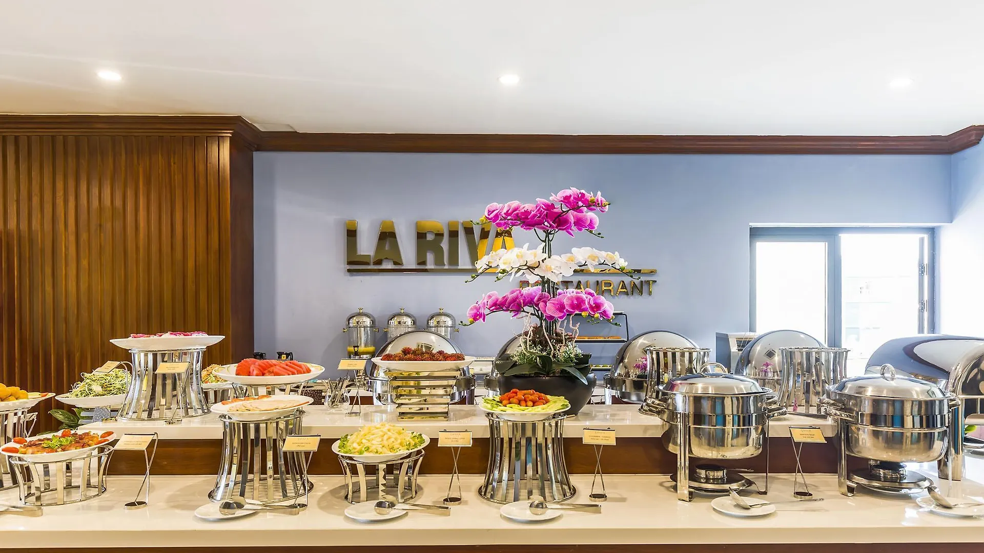 Ibiza Riverfront Da Nang Hotel Powered By Aston 4*,  Vietnam