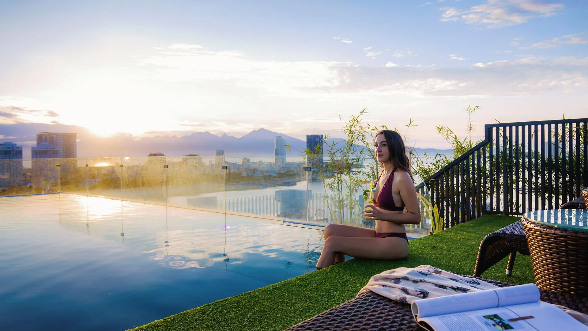 Ibiza Riverfront Da Nang Hotel Powered By Aston
