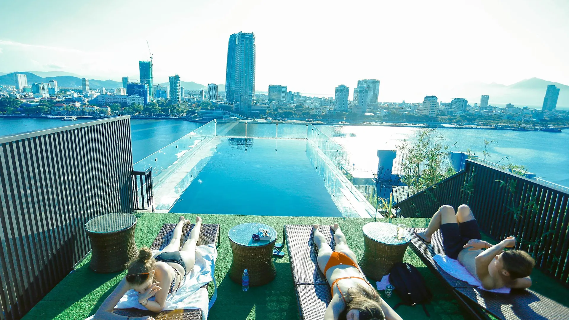 Ibiza Riverfront Da Nang Hotel Powered By Aston