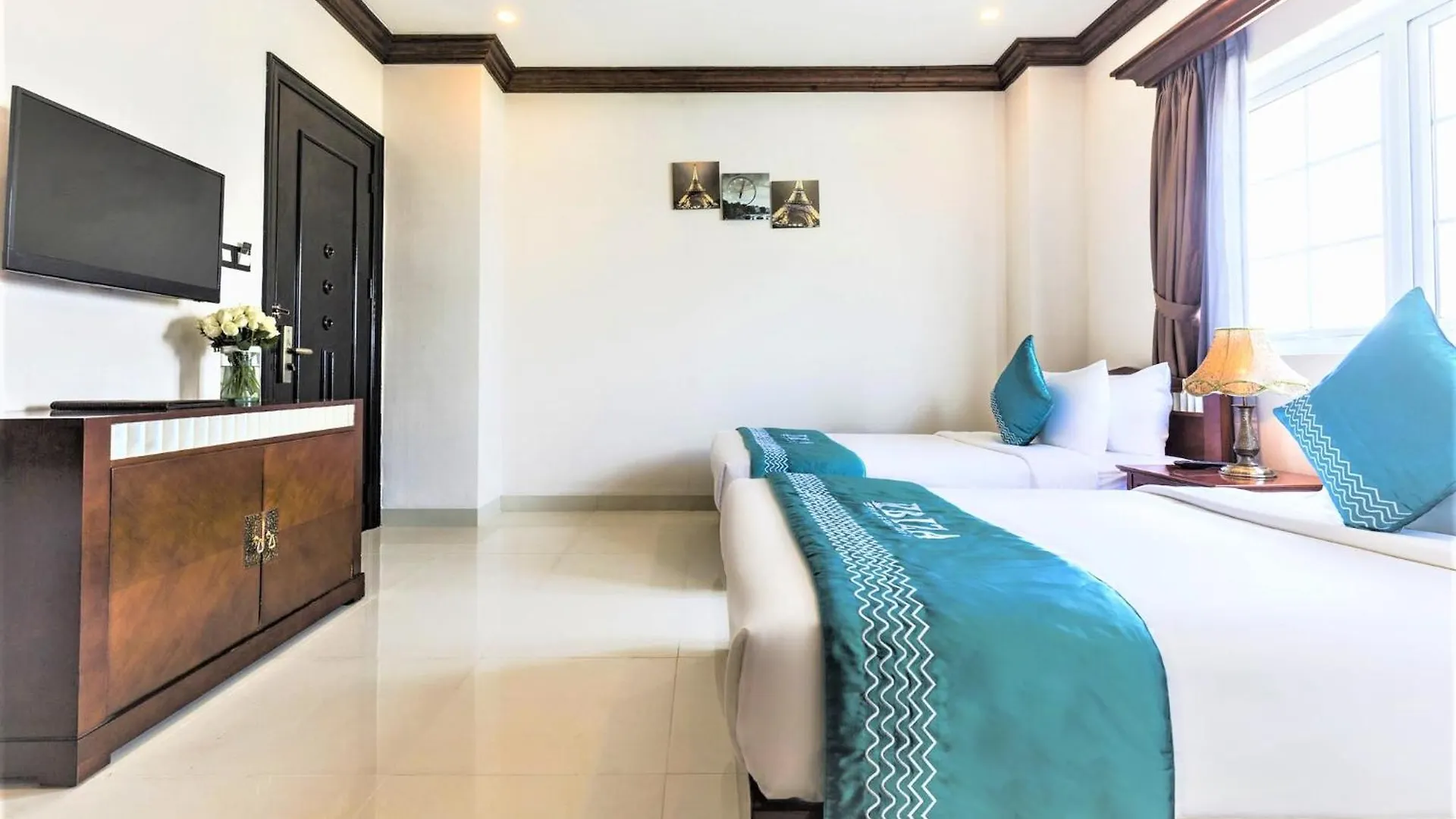 Ibiza Riverfront Da Nang Hotel Powered By Aston 4*,