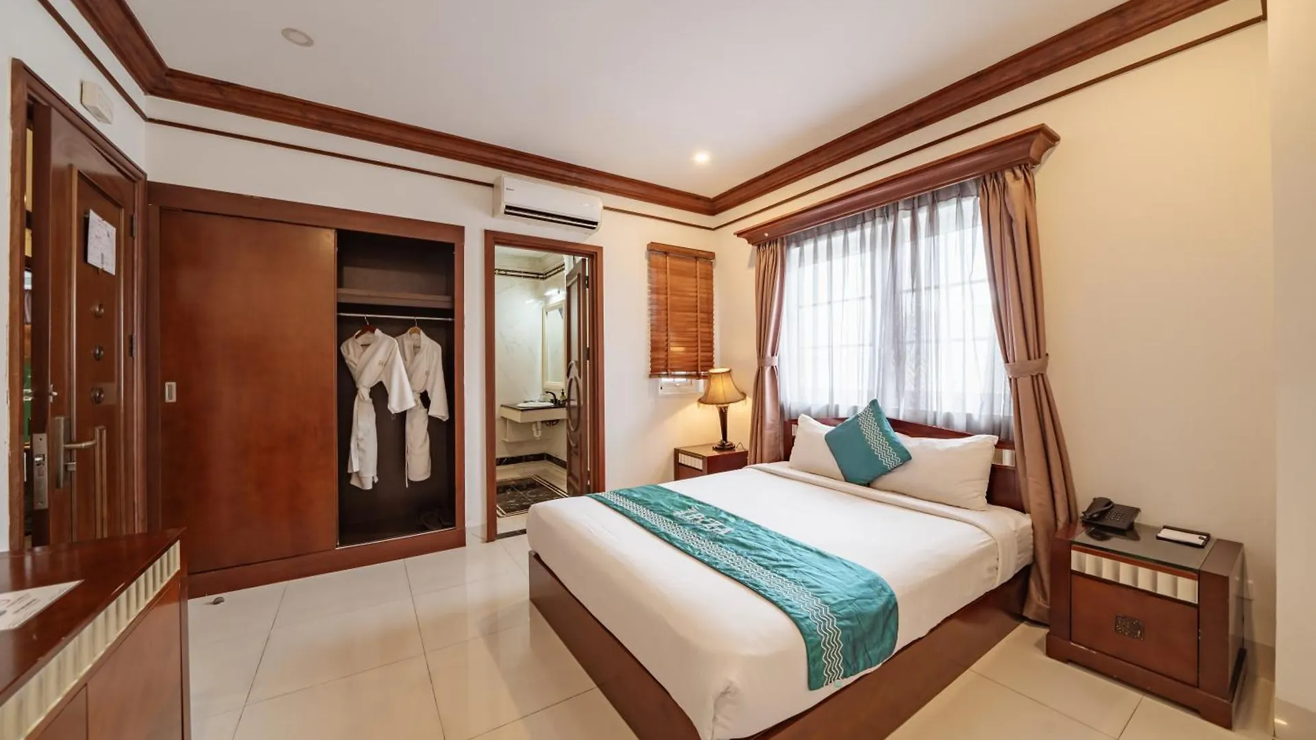 Ibiza Riverfront Da Nang Hotel Powered By Aston